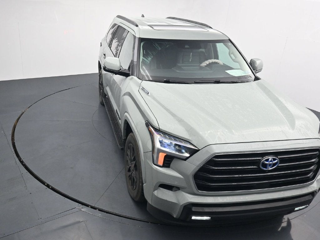 2024 Toyota Sequoia SR5