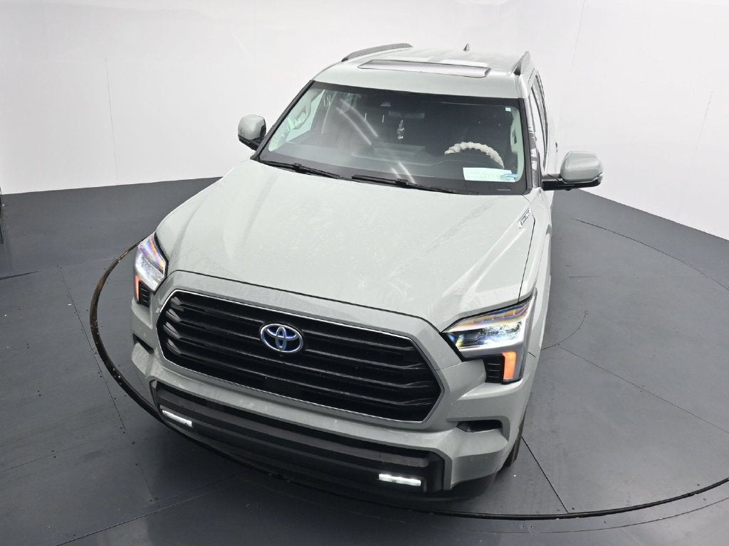 2024 Toyota Sequoia SR5