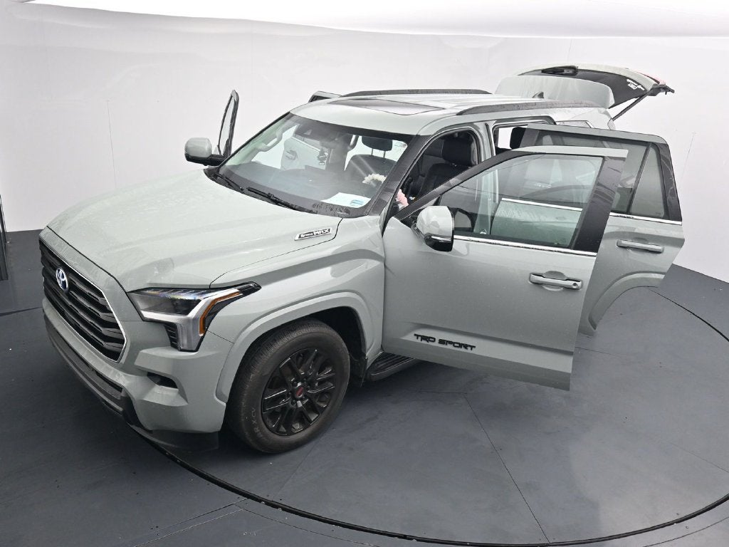 2024 Toyota Sequoia SR5