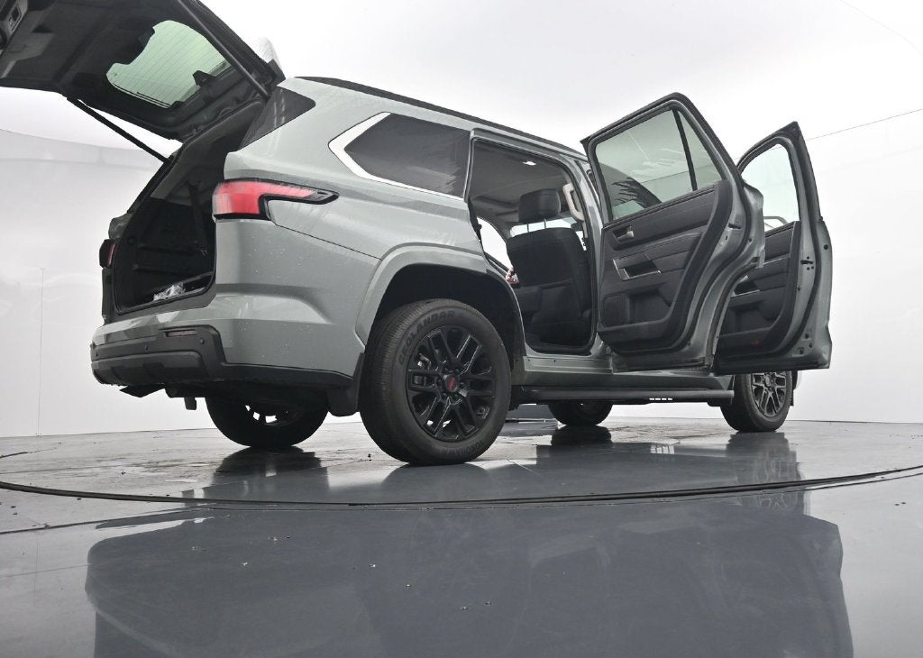 2024 Toyota Sequoia SR5