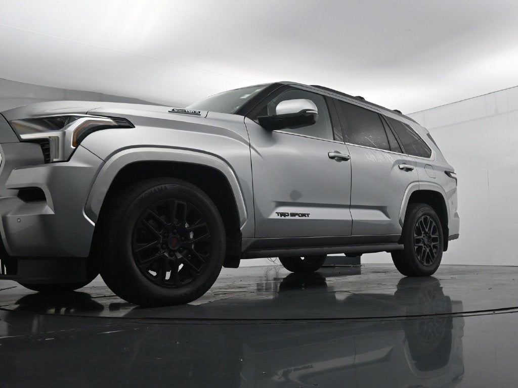 2024 Toyota Sequoia SR5