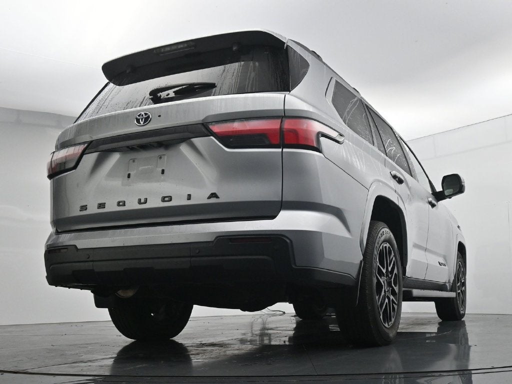 2024 Toyota Sequoia SR5