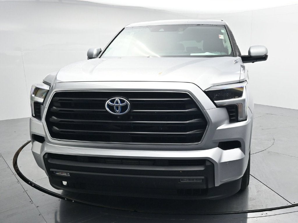 2024 Toyota Sequoia SR5