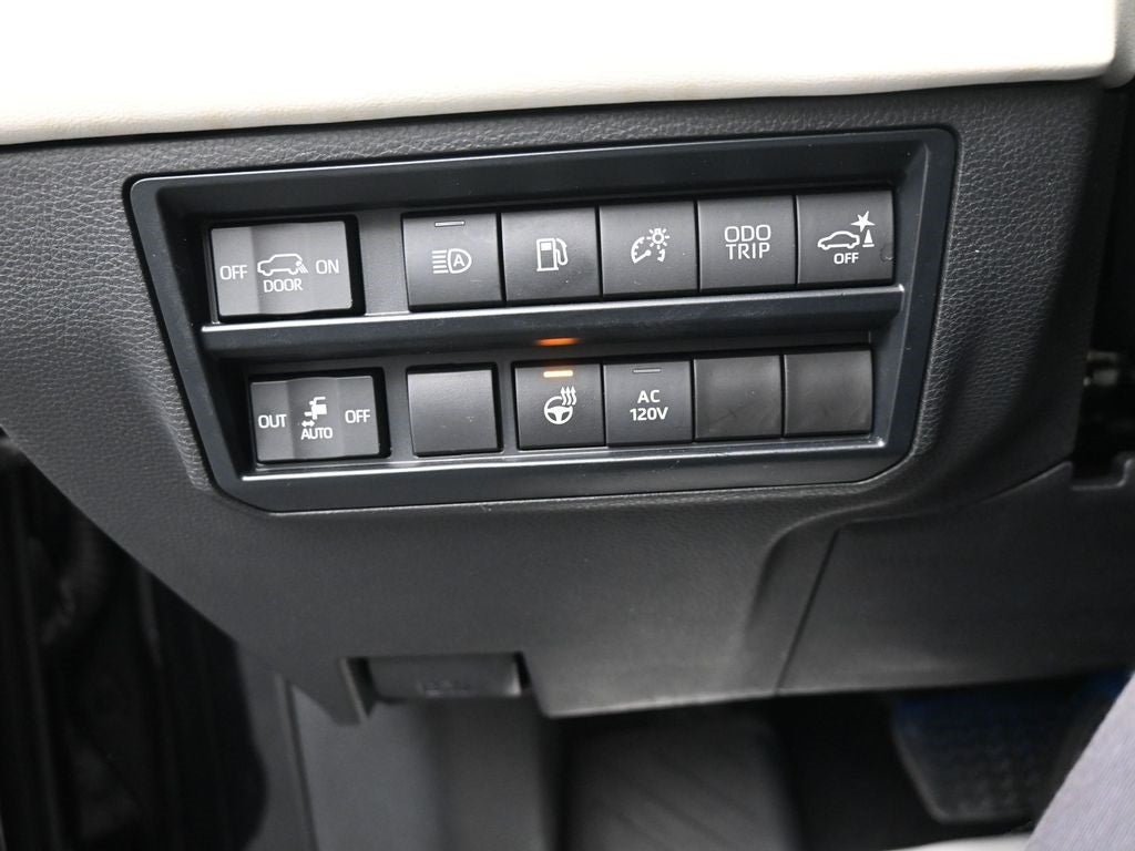 2023 Toyota Sequoia Capstone