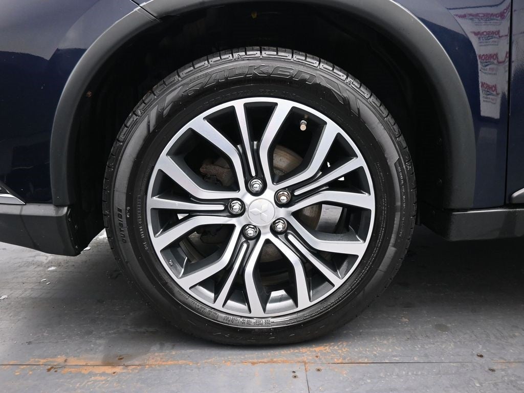 2017 Mitsubishi Outlander ES