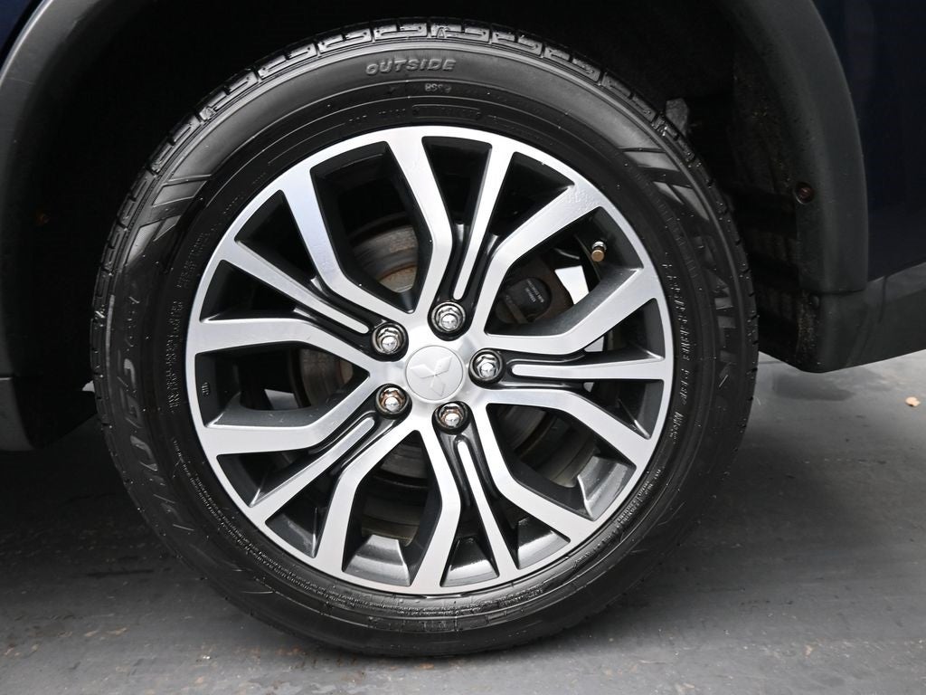 2017 Mitsubishi Outlander ES