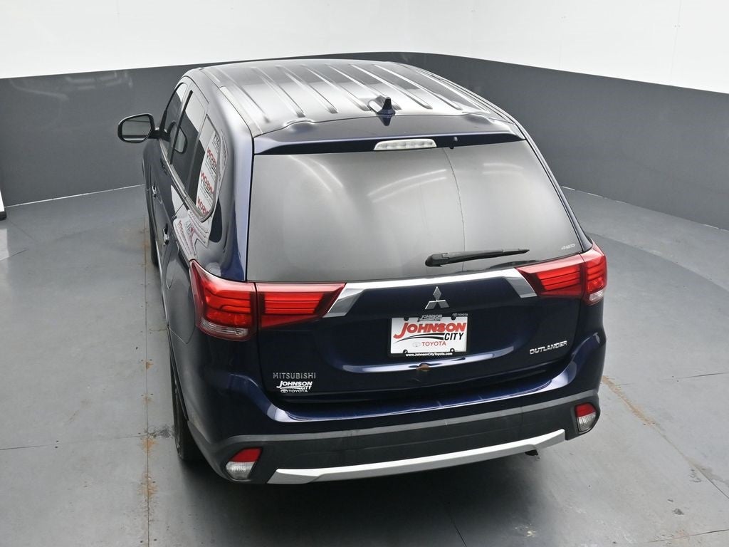2017 Mitsubishi Outlander ES