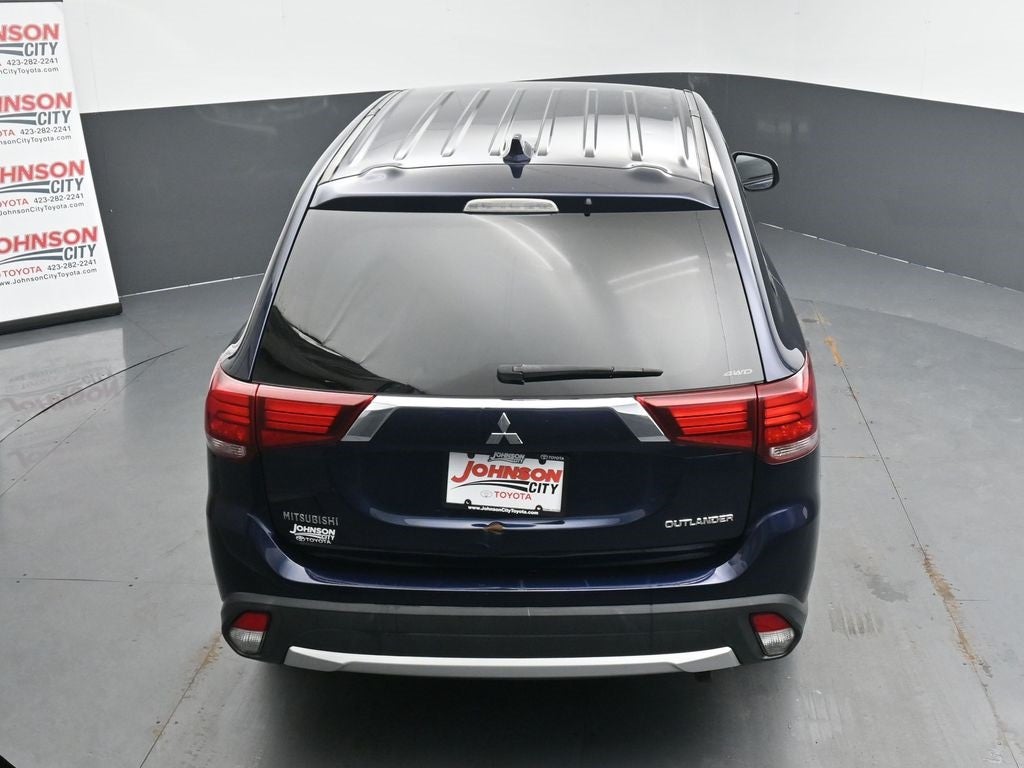 2017 Mitsubishi Outlander ES