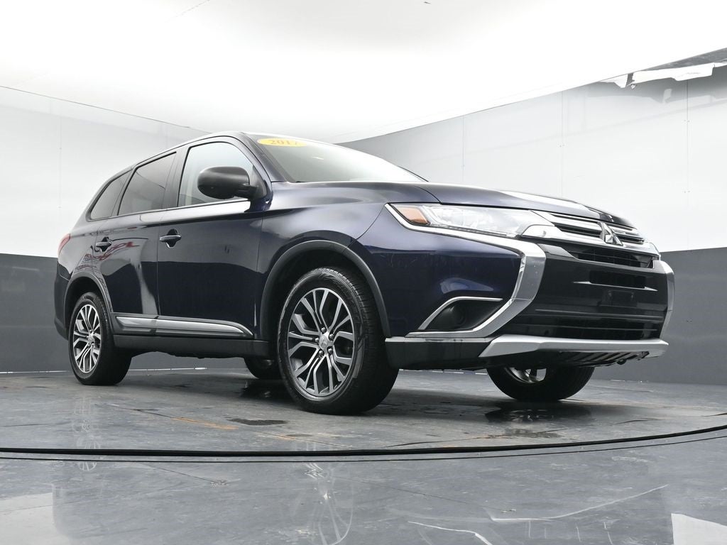 2017 Mitsubishi Outlander ES