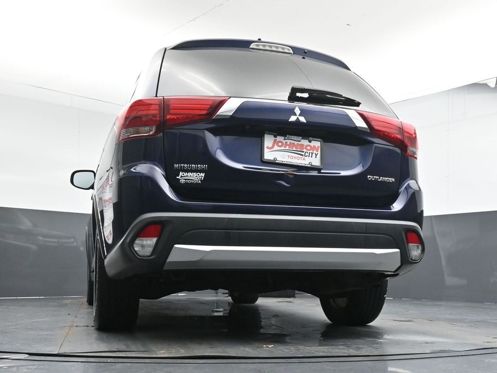 2017 Mitsubishi Outlander ES