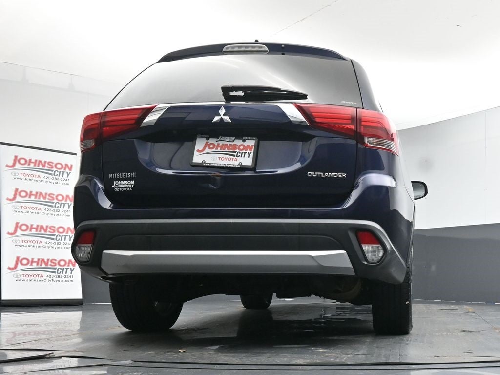 2017 Mitsubishi Outlander ES