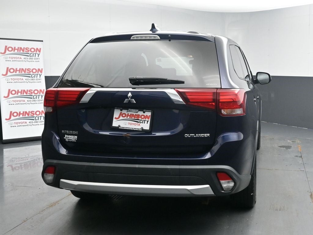 2017 Mitsubishi Outlander ES