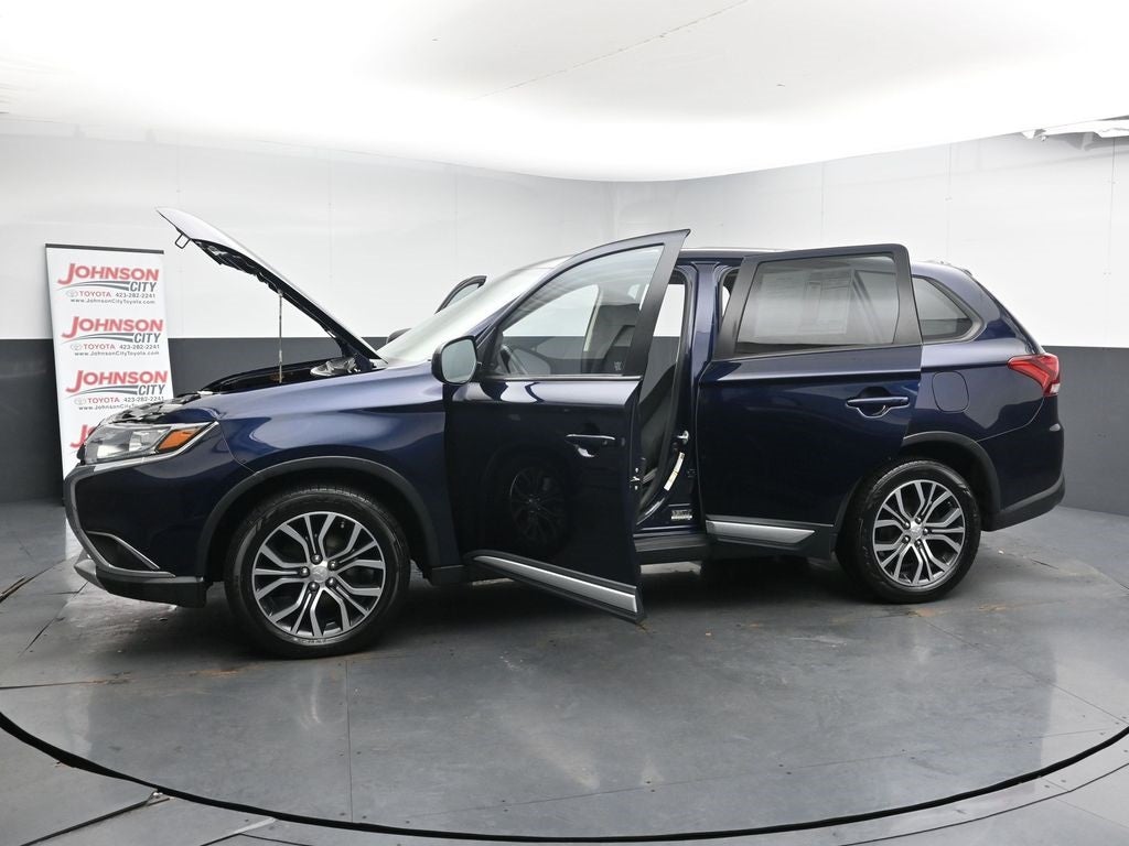 2017 Mitsubishi Outlander ES