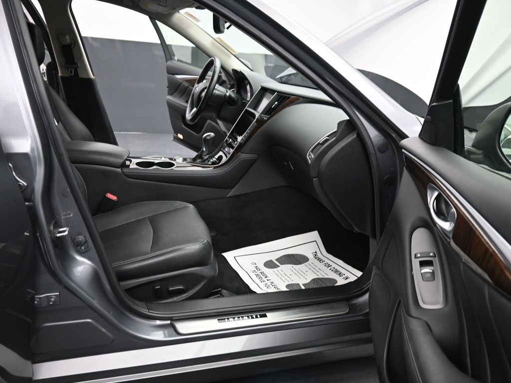 2016 INFINITI Q50 Base