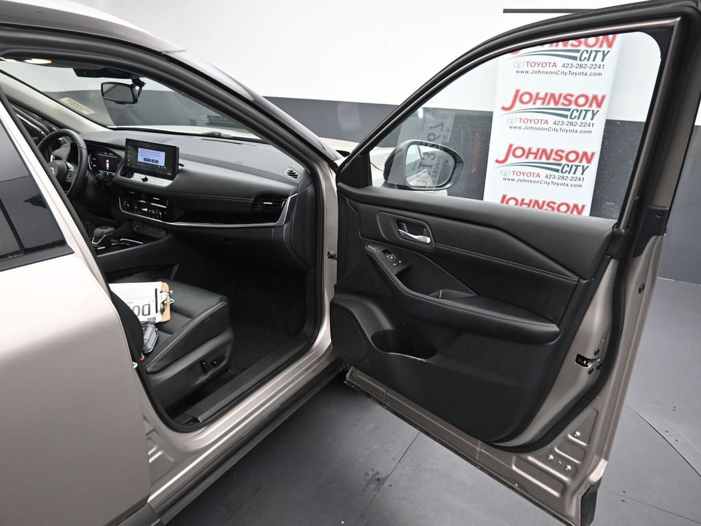 2024 Nissan Rogue SL