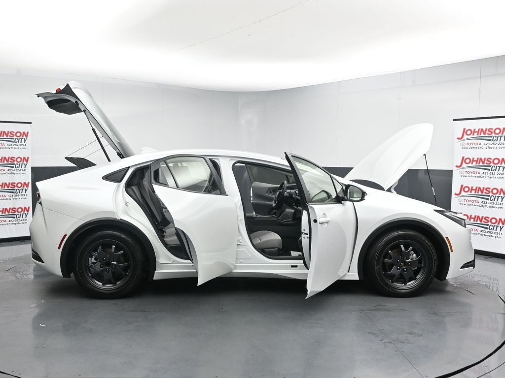 2024 Toyota Prius LE