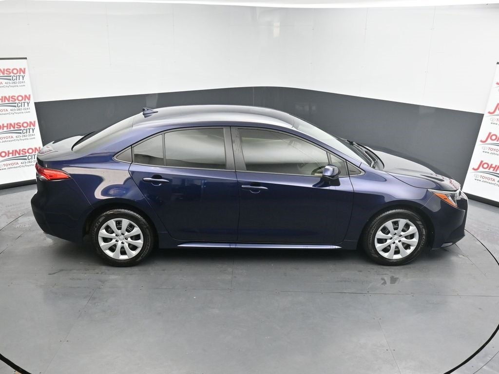 2022 Toyota Corolla LE WITH LEATHER!