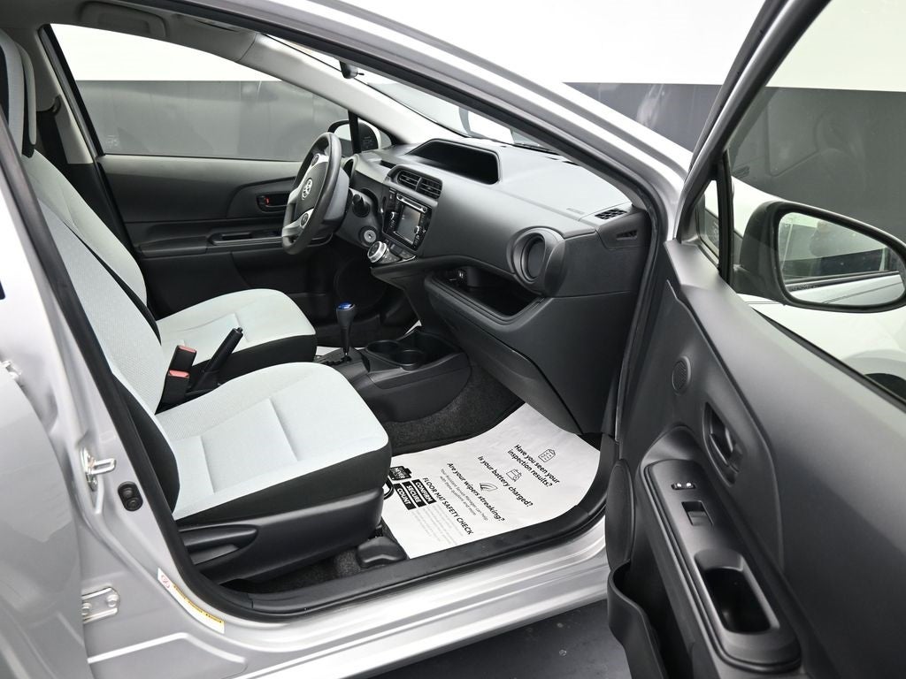 2016 Toyota Prius c One