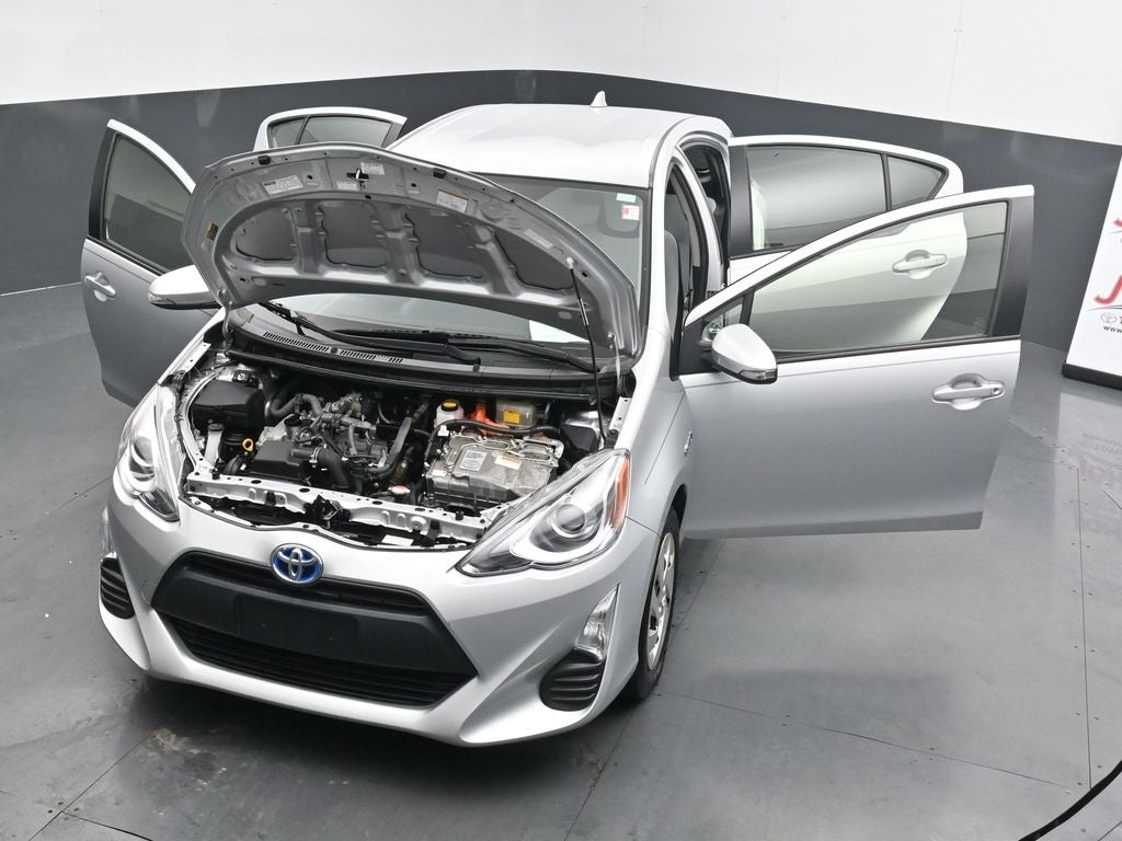 2016 Toyota Prius c One