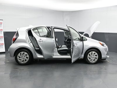 2016 Toyota Prius c One