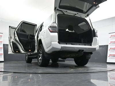 2022 Toyota 4Runner TRD Off-Road