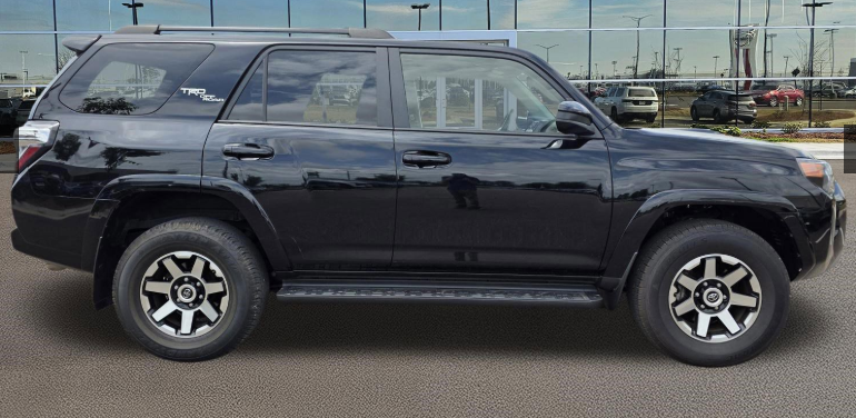 2024 Toyota 4Runner TRD Off-Road