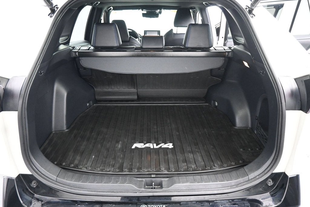 2020 Toyota RAV4 XSE