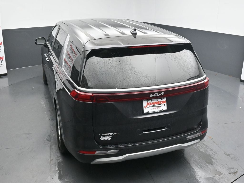 2024 Kia Carnival LX