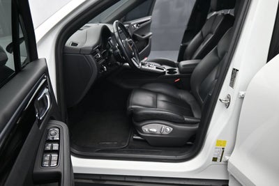 2021 Porsche Macan Base