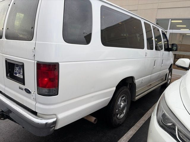 2011 Ford E-Series Wagon XLT