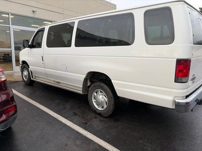 2011 Ford E-Series Wagon XLT