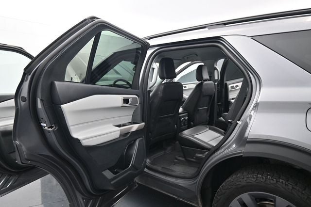 2023 Ford Explorer XLT Sport Appearance Package