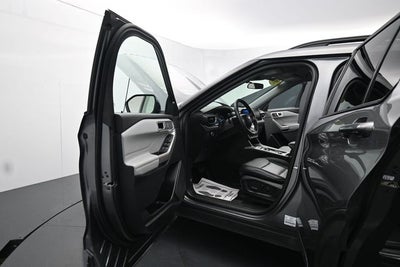 2023 Ford Explorer XLT Sport Appearance Package