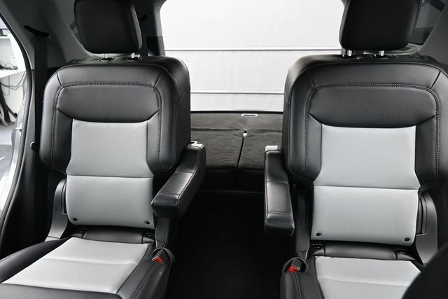2023 Ford Explorer XLT Sport Appearance Package