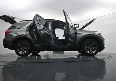 2023 Ford Explorer XLT Sport Appearance Package