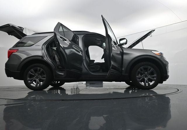 2023 Ford Explorer XLT Sport Appearance Package