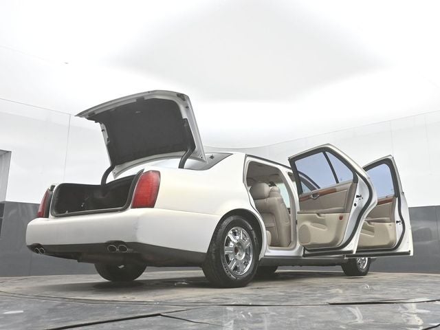 2004 Cadillac DeVille Base