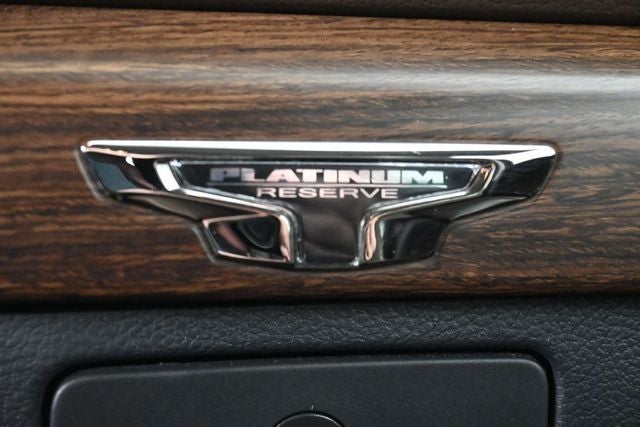 2017 Nissan Titan Platinum Reserve
