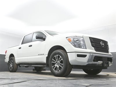 2024 Nissan Titan SV