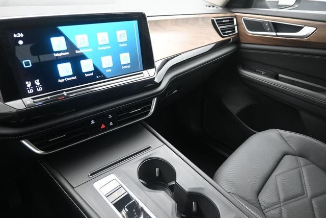 2024 Volkswagen Atlas 2.0T SE