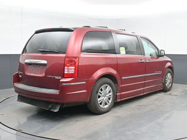 2010 Chrysler Town & Country Limited
