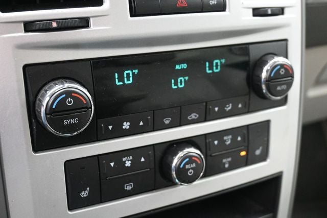 2010 Chrysler Town & Country Limited