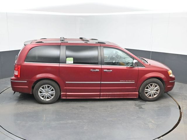 2010 Chrysler Town & Country Limited