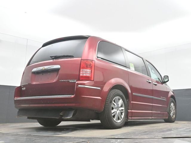 2010 Chrysler Town & Country Limited