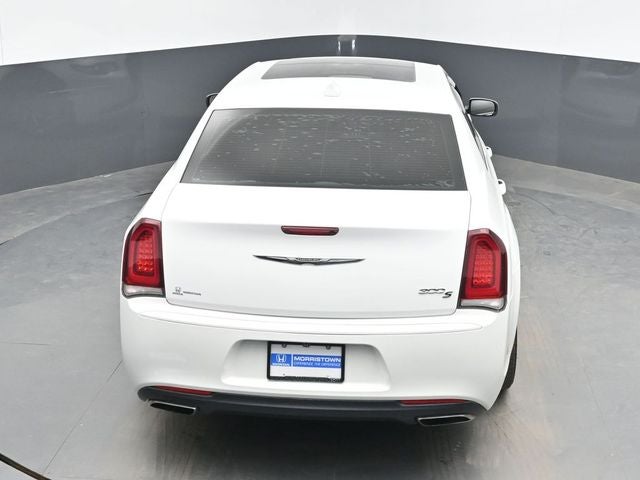 2016 Chrysler 300 S