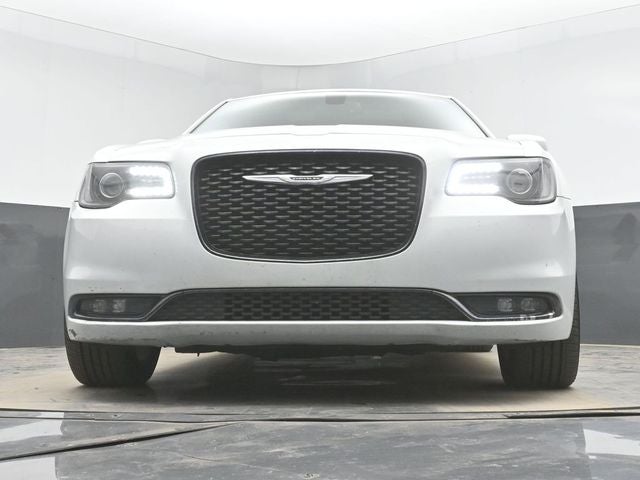 2016 Chrysler 300 S