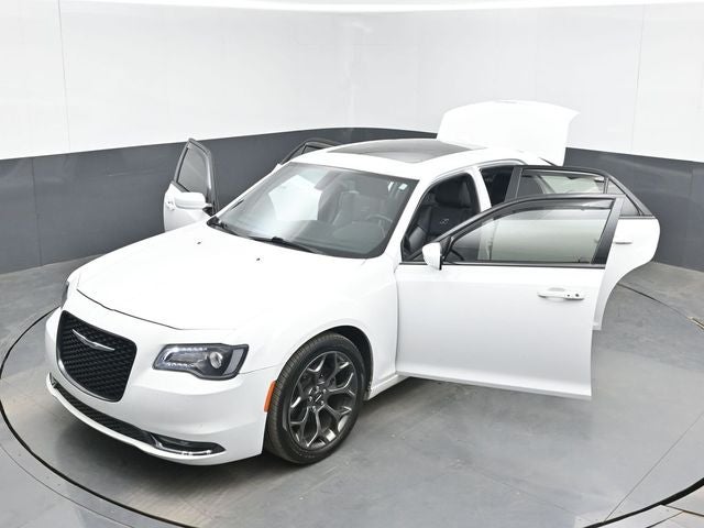 2016 Chrysler 300 S