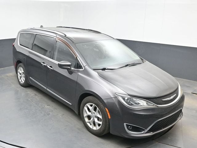 2017 Chrysler Pacifica Touring L Plus