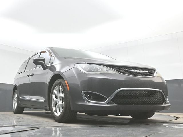 2017 Chrysler Pacifica Touring L Plus