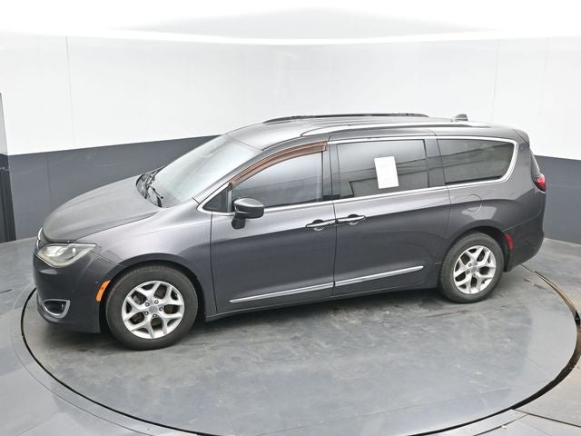 2017 Chrysler Pacifica Touring L Plus